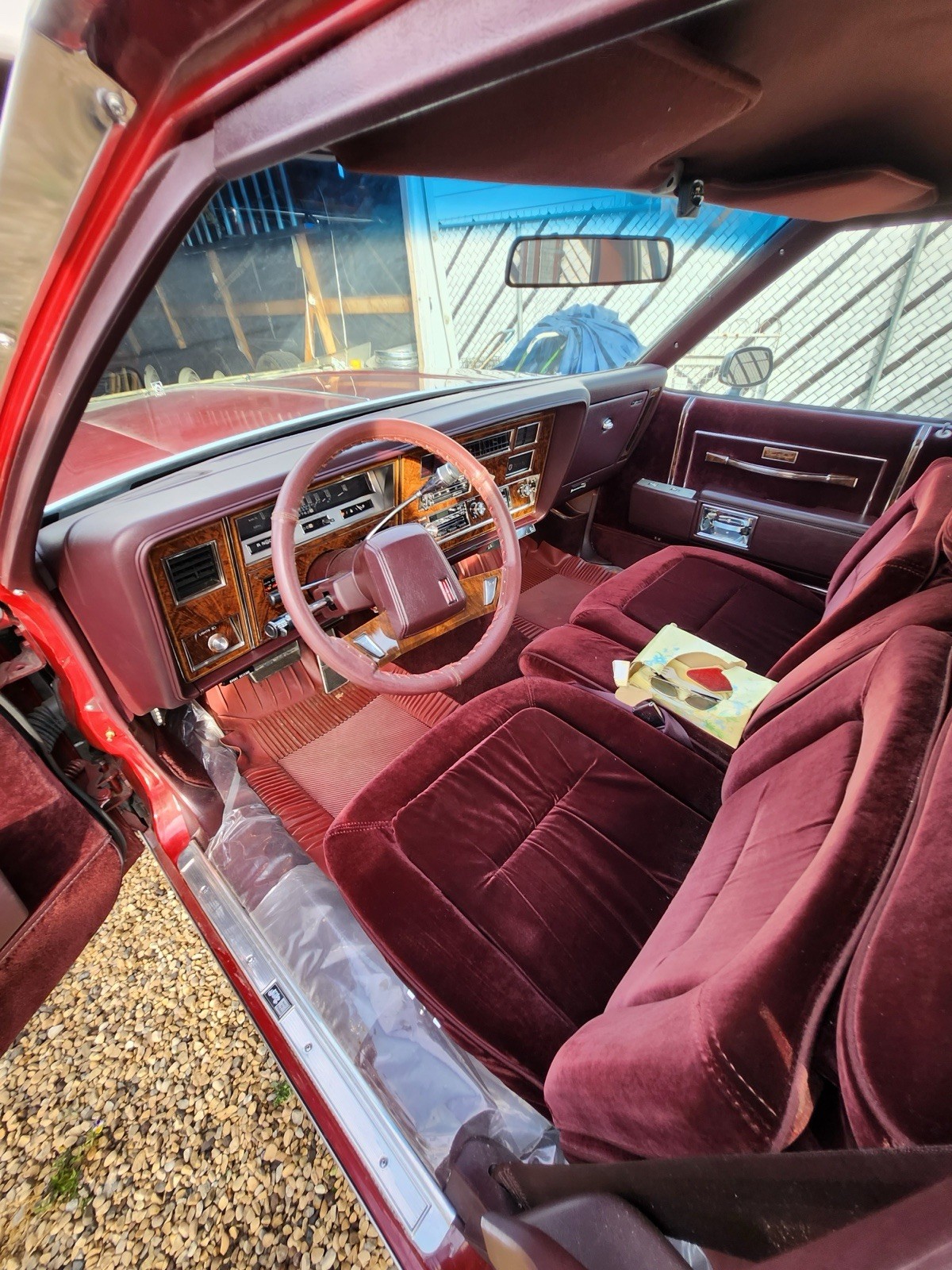 Oldsmobile-Eighty-Eight-1985-Sedan-2