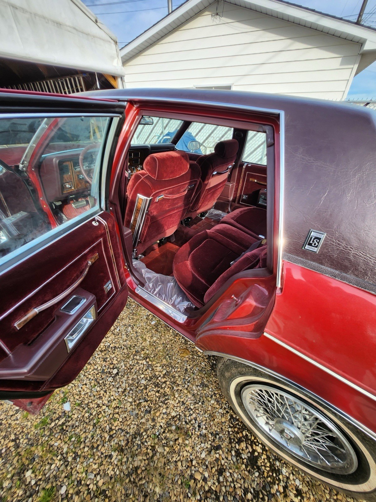 Oldsmobile-Eighty-Eight-1985-Sedan-7