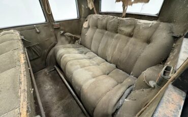 Oldsmobile-Other-1932-Black-Beige-10