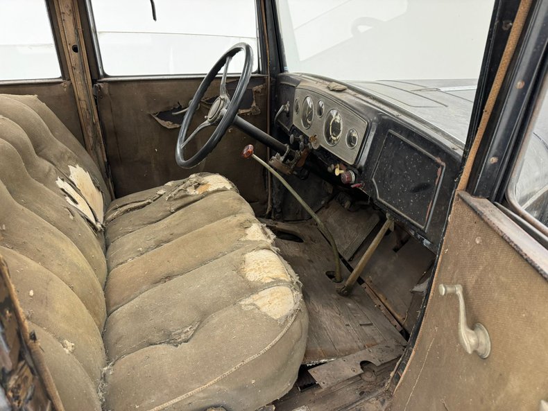 Oldsmobile-Other-1932-Black-Beige-13