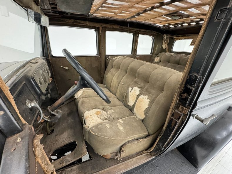 Oldsmobile-Other-1932-Black-Beige-15