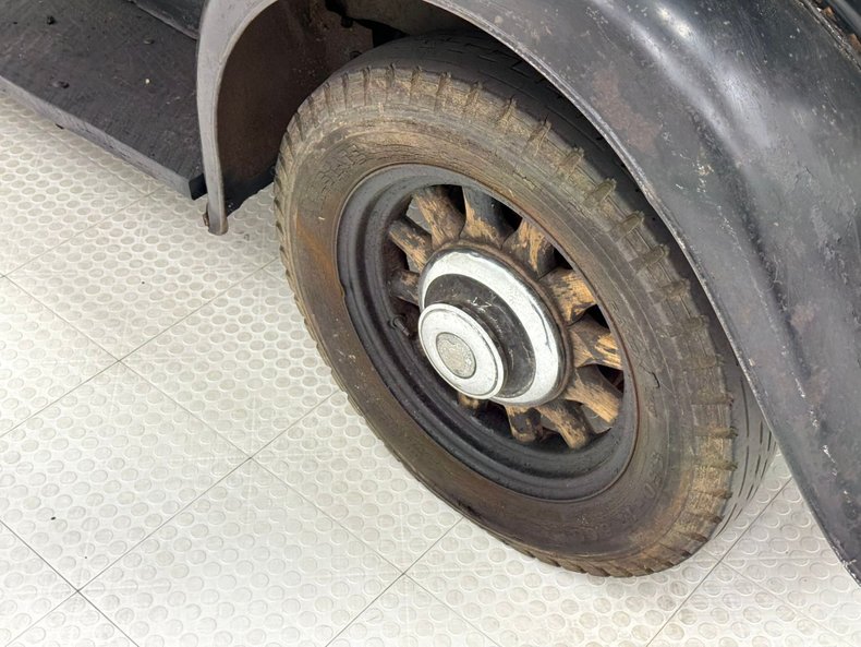 Oldsmobile-Other-1932-Black-Beige-22