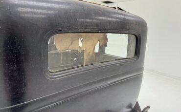 Oldsmobile-Other-1932-Black-Beige-23