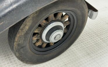 Oldsmobile-Other-1932-Black-Beige-29