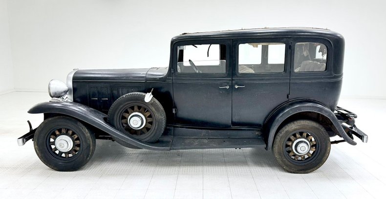 Oldsmobile-Other-1932-Black-Beige