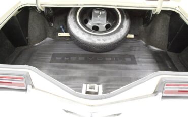 Oldsmobile-Toronado-1972-Covert-Beige-Covert-Gold-20