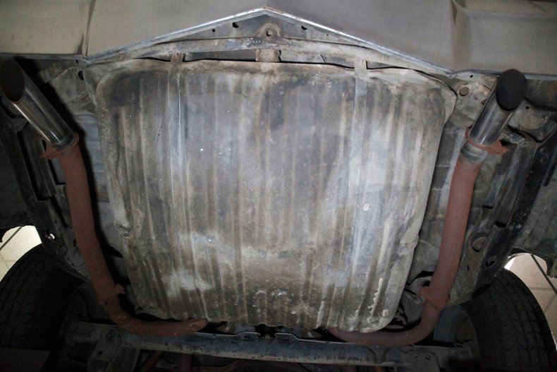 Oldsmobile-Toronado-1972-Covert-Beige-Covert-Gold-23