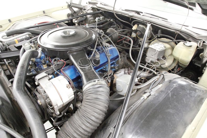 Oldsmobile-Toronado-1972-Covert-Beige-Covert-Gold-27