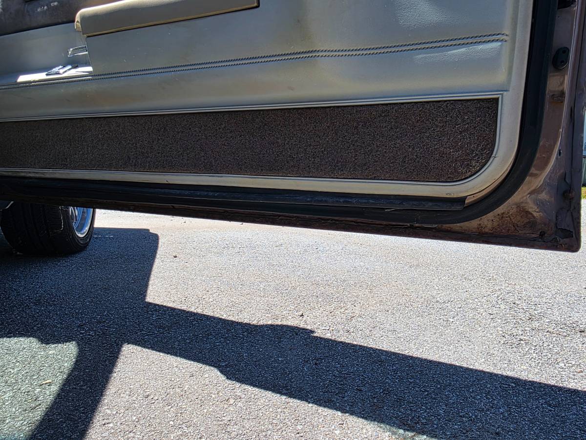 Oldsmobile-cutlass-supreme-1982-1