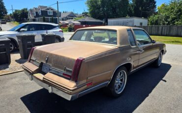 Oldsmobile-cutlass-supreme-1982-5