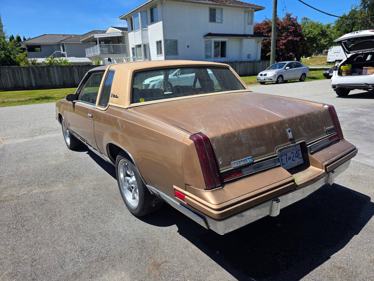 Oldsmobile-cutlass-supreme-1982-6
