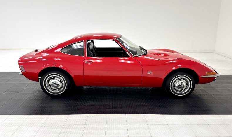 Opel-Gt-1969-Red-Black-12