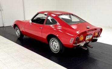 Opel-Gt-1969-Red-Black-2