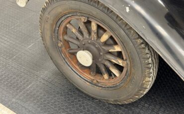 Overland-Other-1929-Black-Brown-18