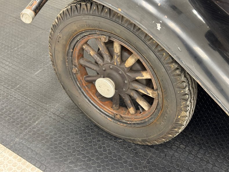 Overland-Other-1929-Black-Brown-18