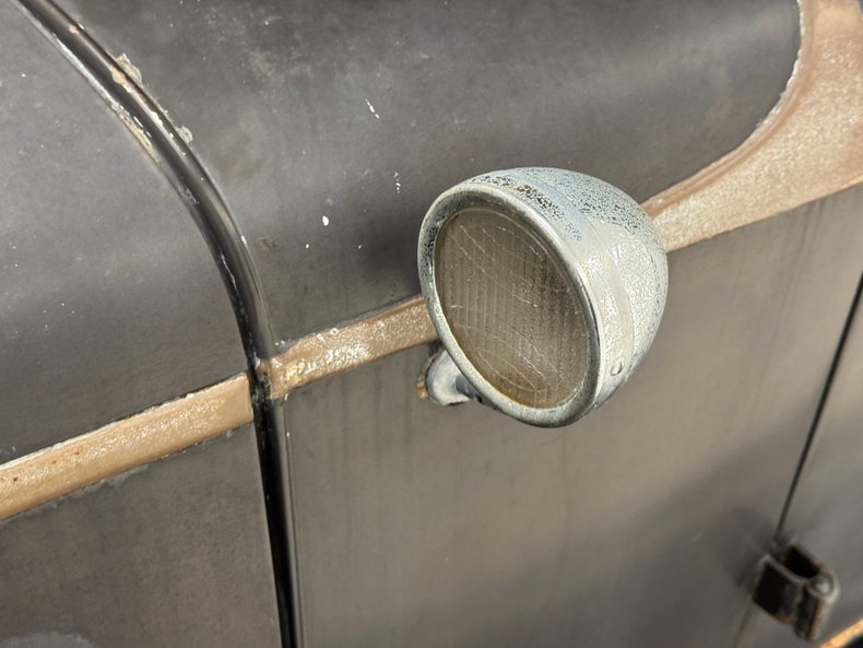 Overland-Other-1929-Black-Brown-19