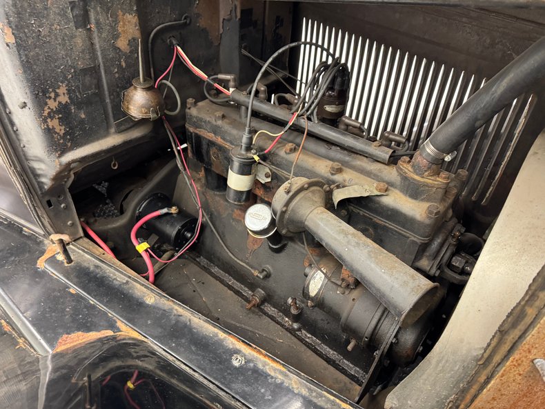 Overland-Other-1929-Black-Brown-33