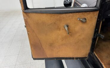 Overland-Other-1929-Black-Brown-36