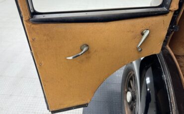 Overland-Other-1929-Black-Brown-40