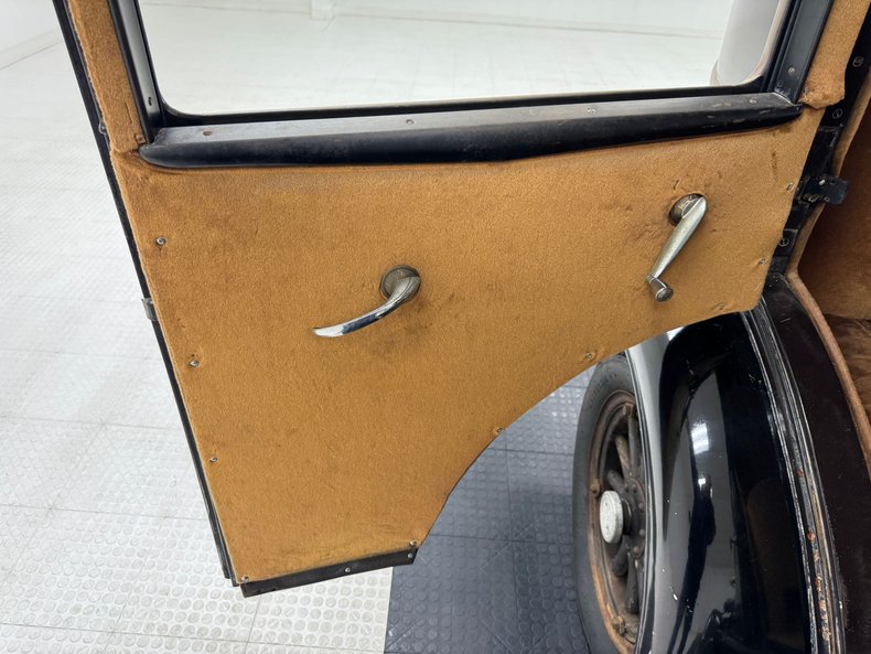 Overland-Other-1929-Black-Brown-40