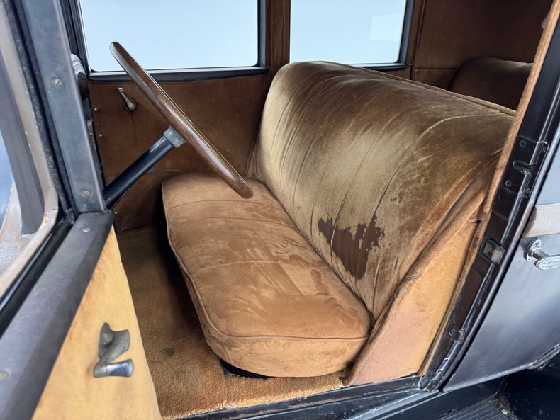 Overland-Other-1929-Black-Brown-41