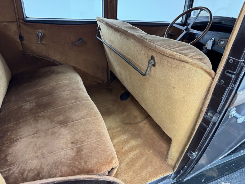 Overland-Other-1929-Black-Brown-44