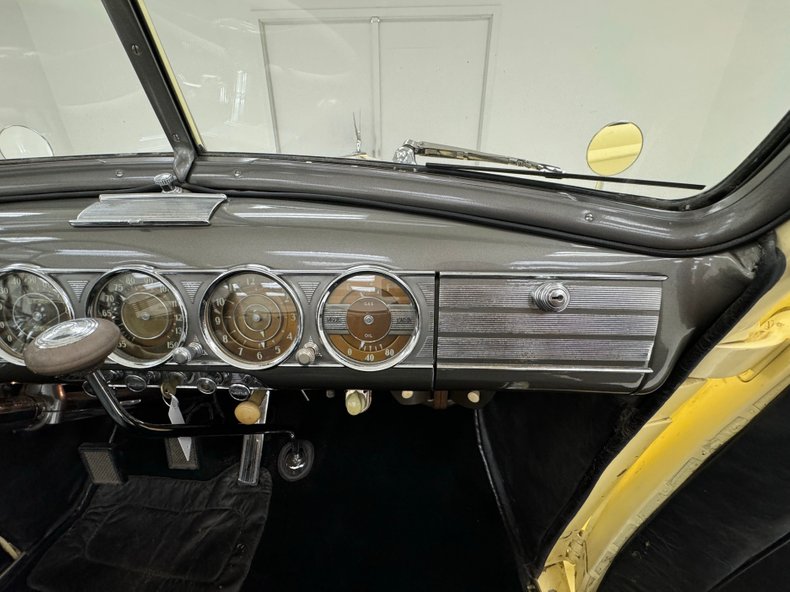 Packard-Other-1938-Packard-Ivory-Black-14