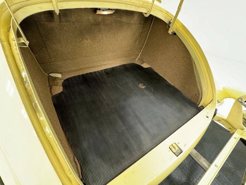 Packard-Other-1938-Packard-Ivory-Black-32