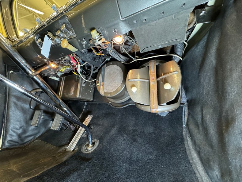 Packard-Other-1938-Packard-Ivory-Black-46