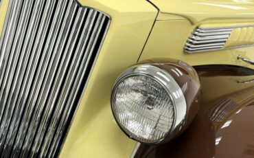 Packard-Other-1939-Pale-Yellow-Brown-15