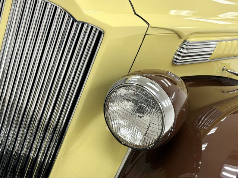Packard-Other-1939-Pale-Yellow-Brown-15