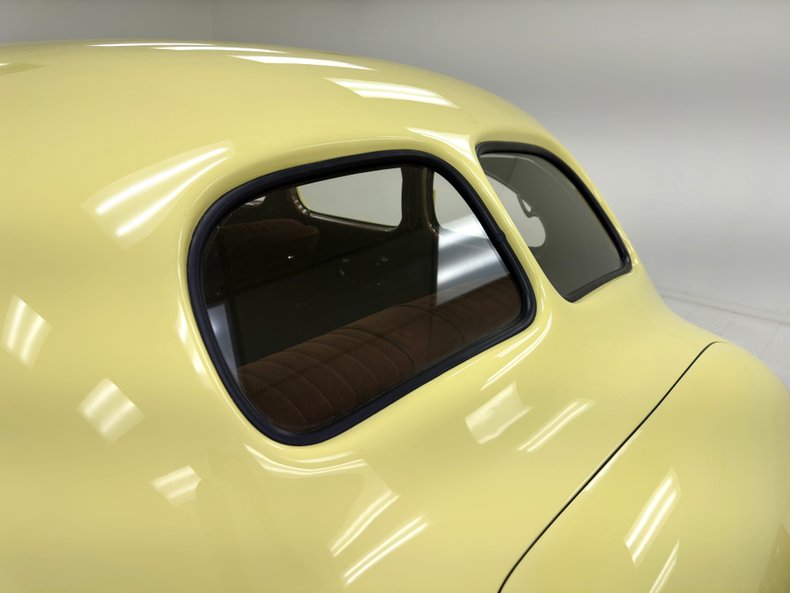 Packard-Other-1939-Pale-Yellow-Brown-22