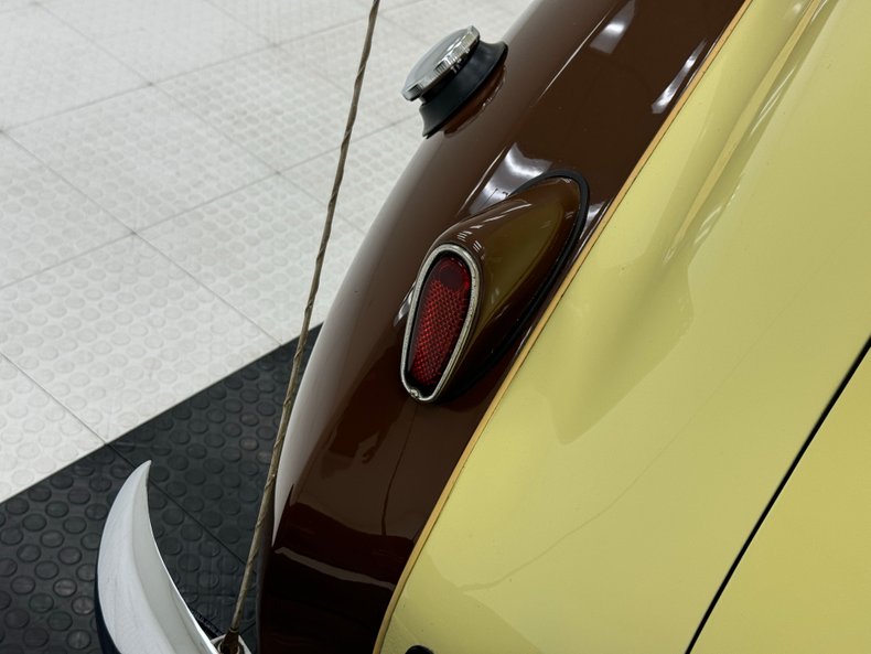 Packard-Other-1939-Pale-Yellow-Brown-23