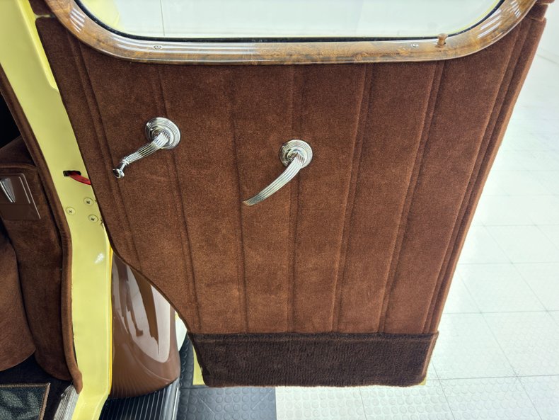 Packard-Other-1939-Pale-Yellow-Brown-33