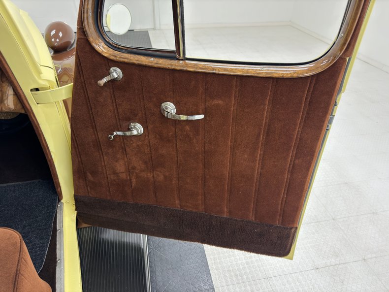 Packard-Other-1939-Pale-Yellow-Brown-35