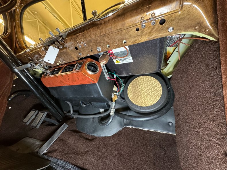 Packard-Other-1939-Pale-Yellow-Brown-41