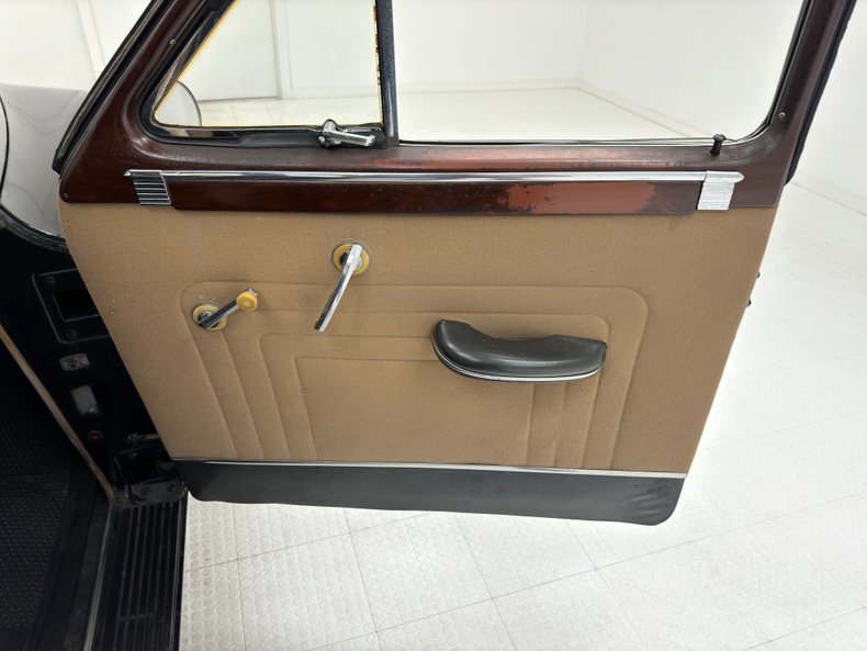 Packard-Other-1949-Black-Beige-2