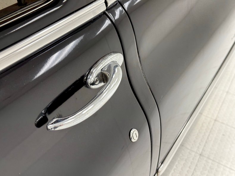 Packard-Other-1949-Black-Beige-22