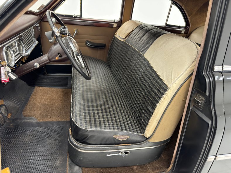 Packard-Other-1949-Black-Beige-4