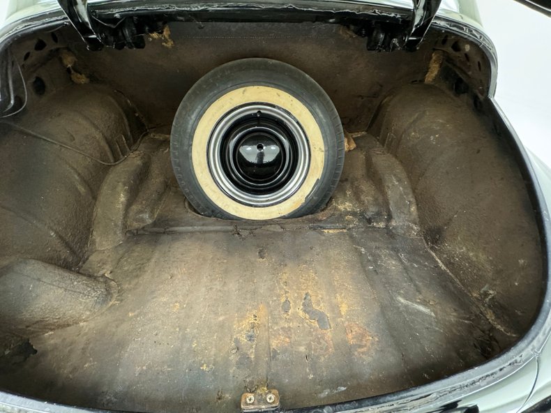 Packard-Other-1949-Black-Beige-43