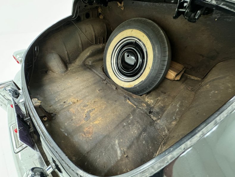 Packard-Other-1949-Black-Beige-44