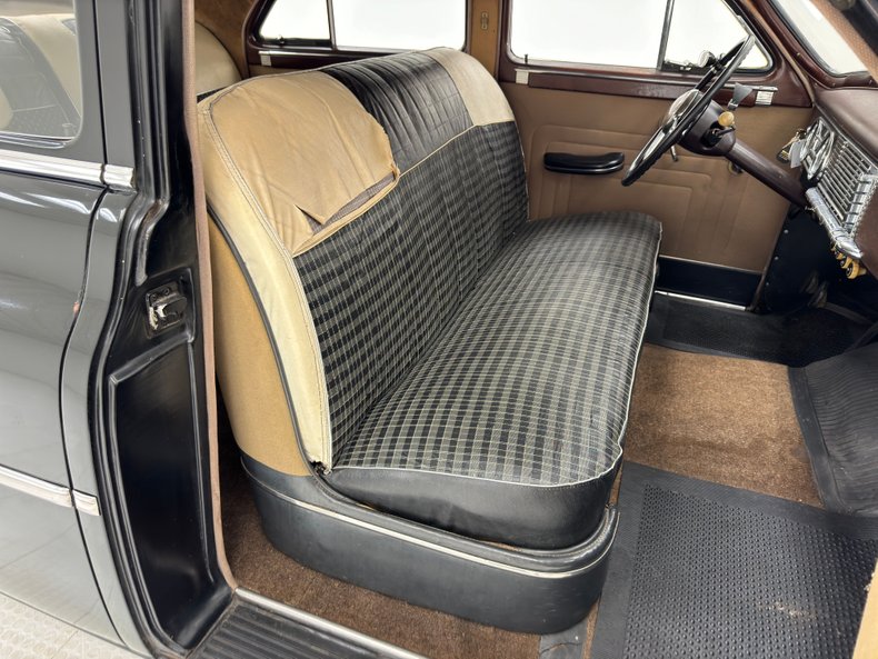 Packard-Other-1949-Black-Beige-49
