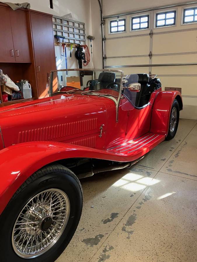 Panther-j-72-1977-red-4