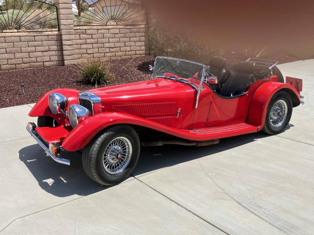 Panther-j-72-1977-red-6