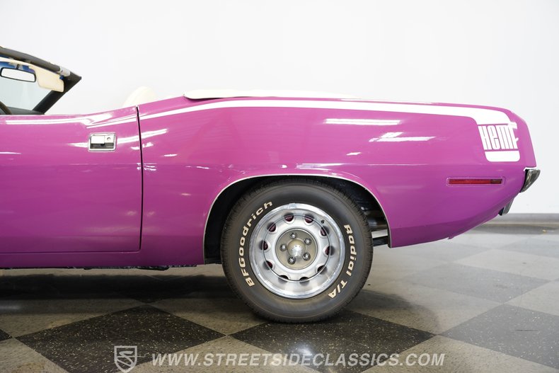 Plymouth-Barracuda-1970-Moulin-Rouge-White-1