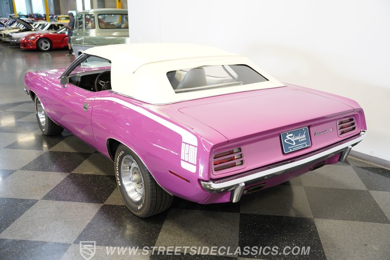 Plymouth-Barracuda-1970-Moulin-Rouge-White-16