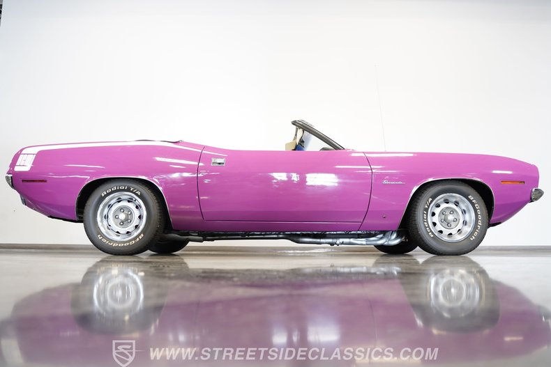 Plymouth-Barracuda-1970-Moulin-Rouge-White-22