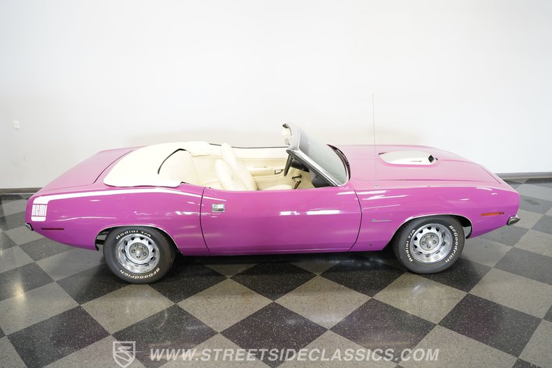 Plymouth-Barracuda-1970-Moulin-Rouge-White-23