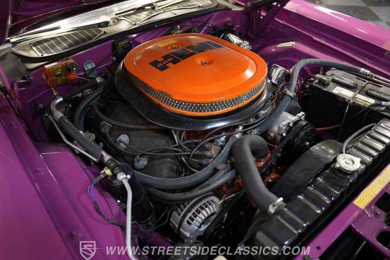 Plymouth-Barracuda-1970-Moulin-Rouge-White-35