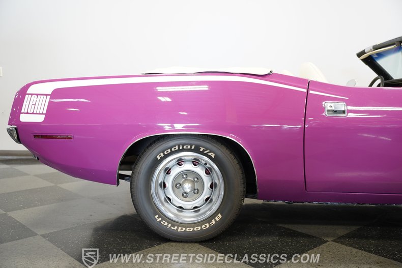 Plymouth-Barracuda-1970-Moulin-Rouge-White-4